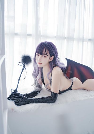 一脸嫌弃
