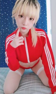 蜜桃精品在线