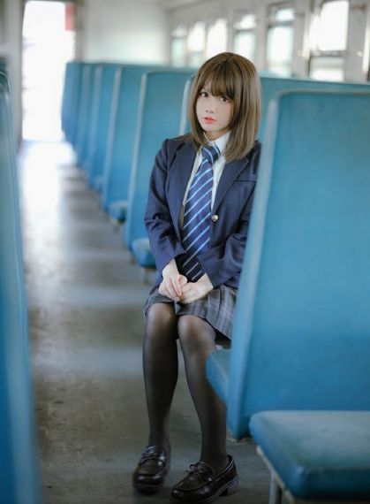 女法官