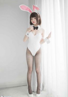 美女毛茸茸的阴户视频
