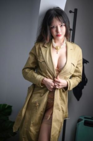年轻的妈妈在